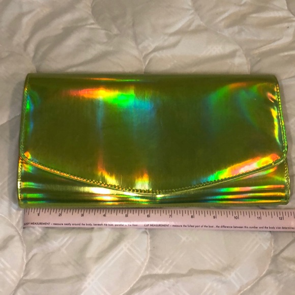 Hologram Clutch - Picture 2 of 3
